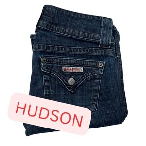 Hudson women’s denim Jeans size 27
Premium made in USA dark wash 5 pocket style